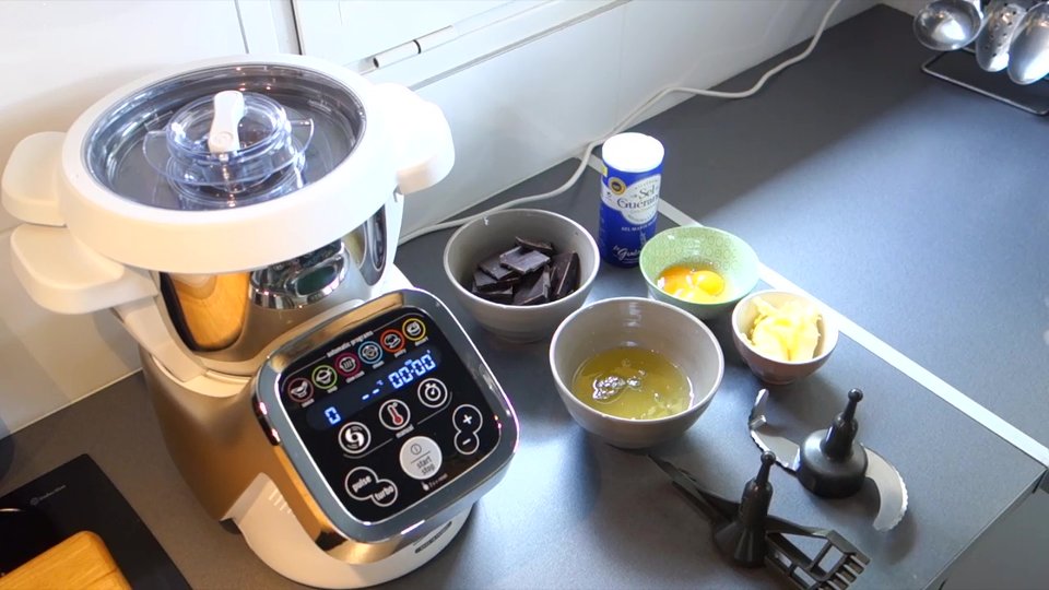 Chocolat fondu avec le robot Companion