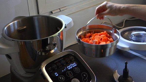 Purée de carottes pour bébé au Companion
