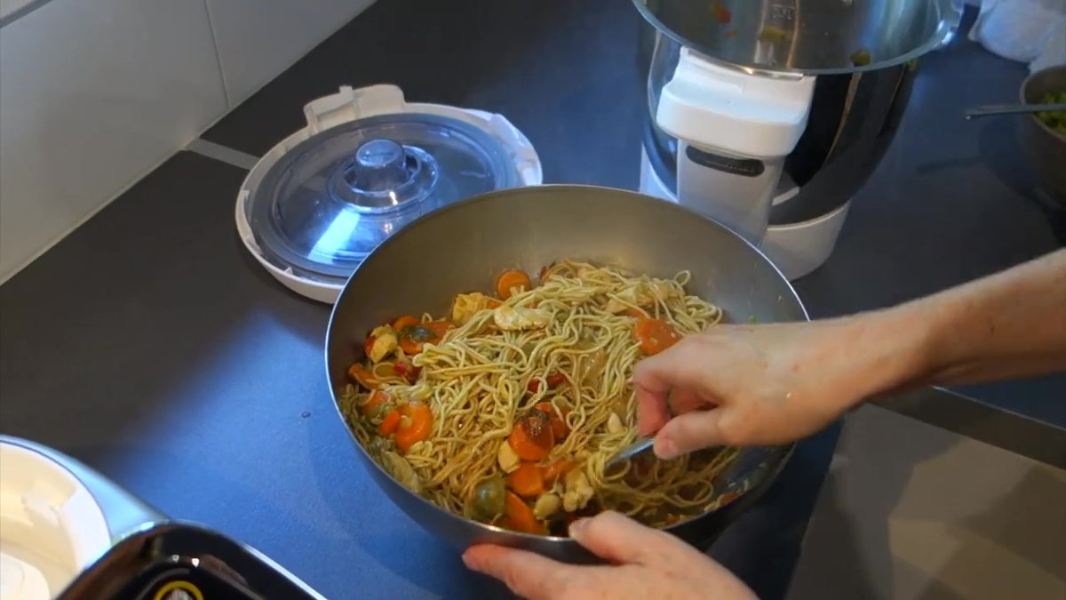 Nouilles chinoises aux légumes avec le Companion