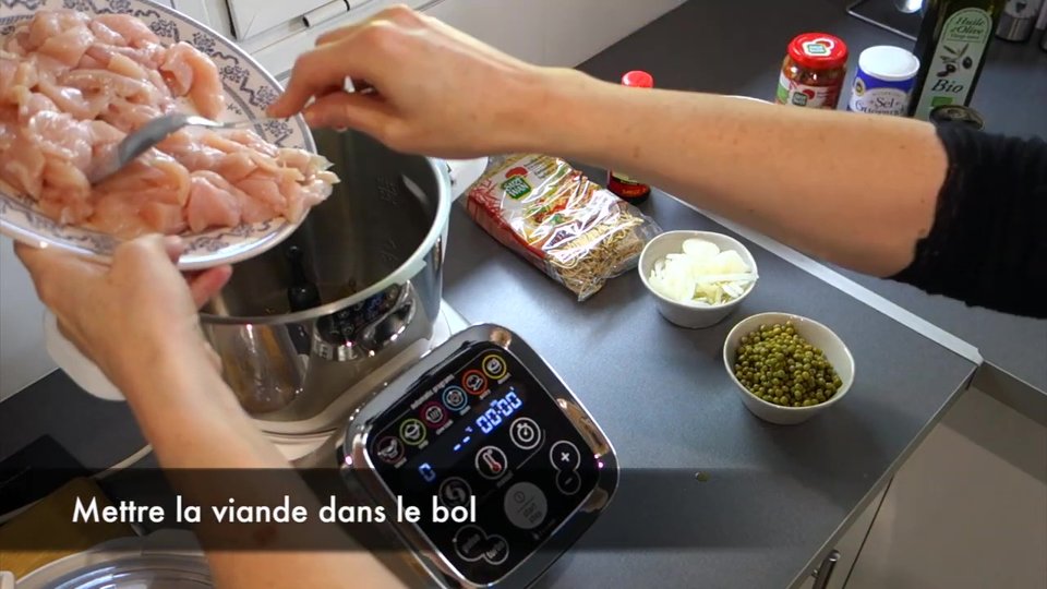 Ajout de la viande dans le bol du Companion