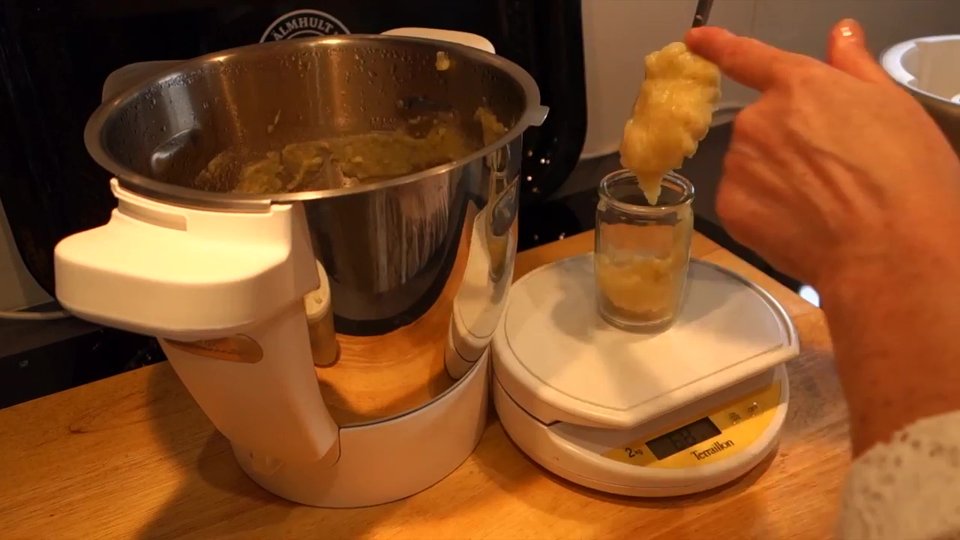 La Compote de pomme et banane au Companion est prête