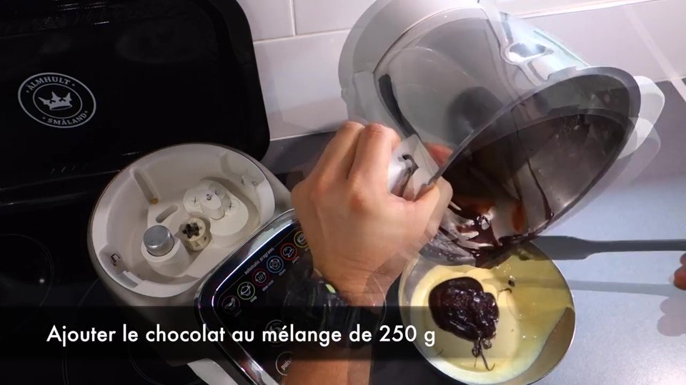 Ajouter le chocolat fondu