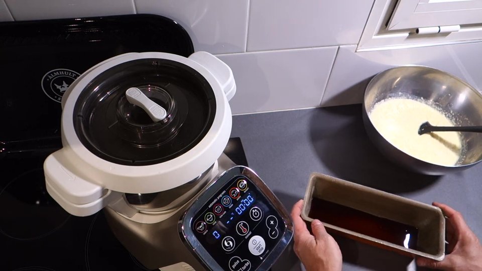 Du caramel au fond du moule