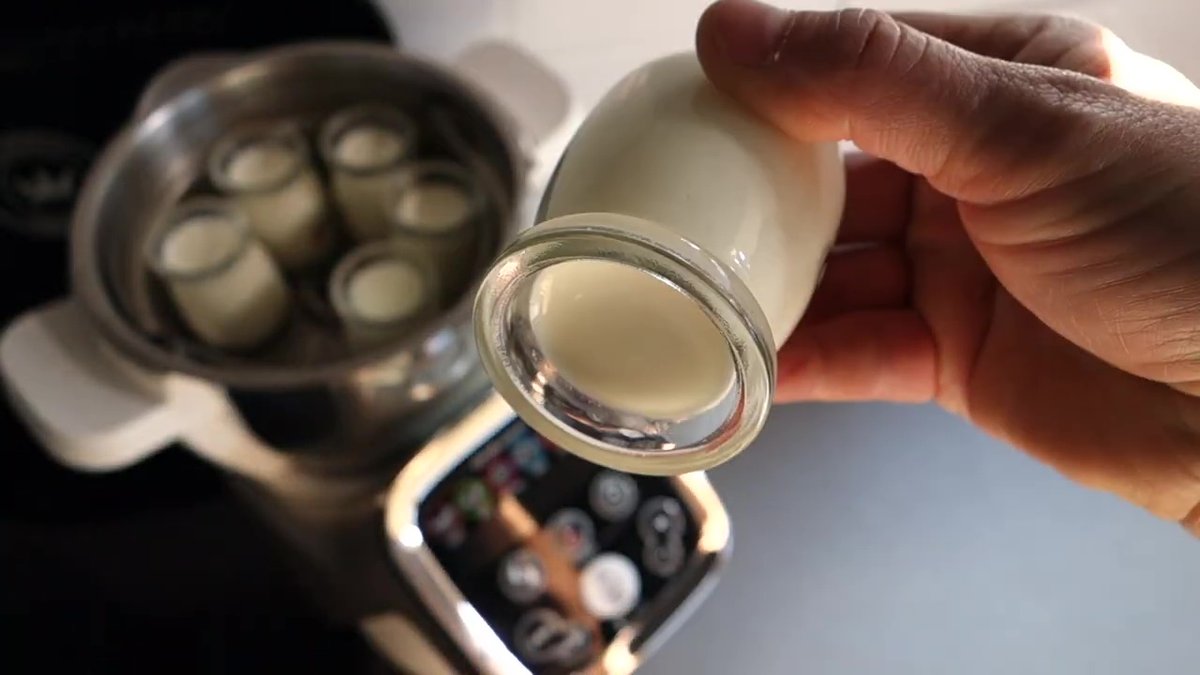 Yaourt réalisé avec le robot Companion dans le panier interne