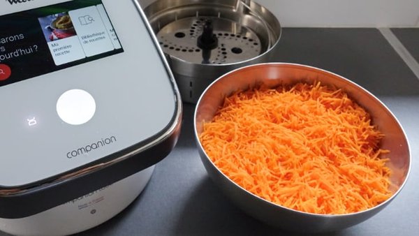 Carottes râpées avec le kit découpe légume - Brice RC Recettes Companion
