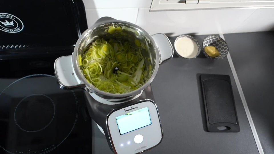 Les poireaux et l’oigon sont découpés en quelques instants !