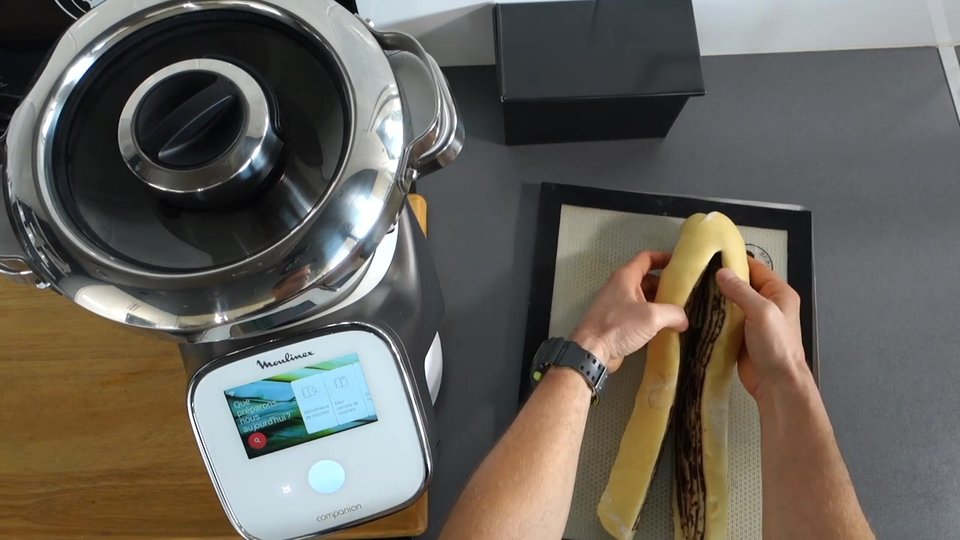 Couper le boudin en deux
