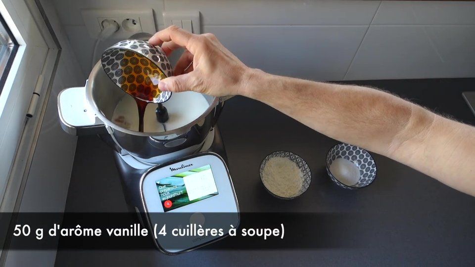 Tous les ingrédients en une seule fois, sauf la crème