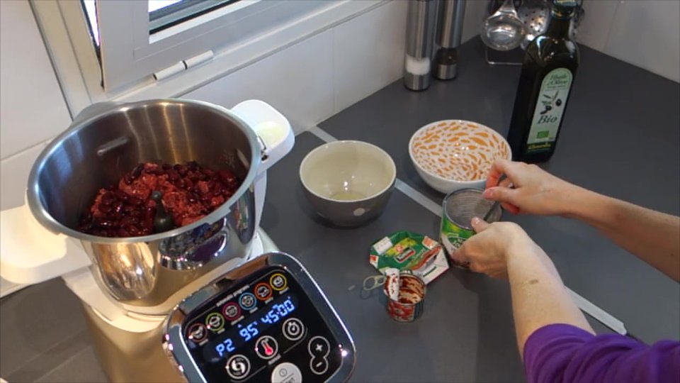 Préparation du chili con carne au Companion