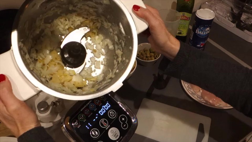 Préparation d'un poulet au citron au Companion