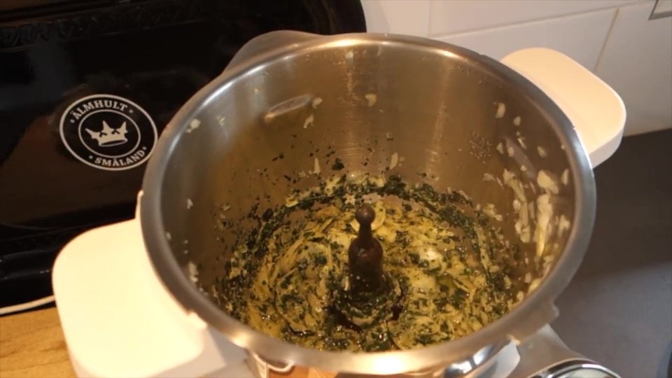 Début de La préparation de la sauce napolitaine au Companion