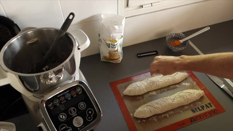Fin du façonnage des baguettes au Companion