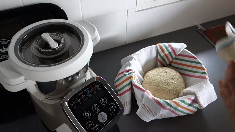 Deuxième pouce pour le pain aux graines au Companion