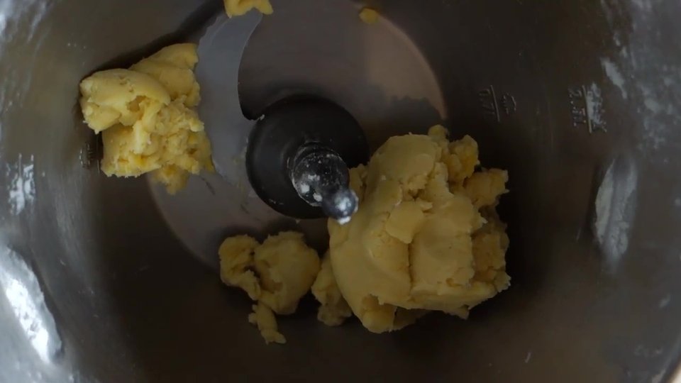 Fin du mélange pour la pâte sablée au Companion