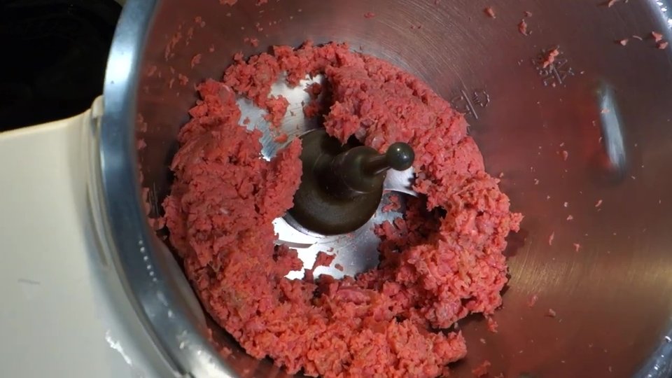 Viande hachée mixée pour sauce bolognaise au Companion