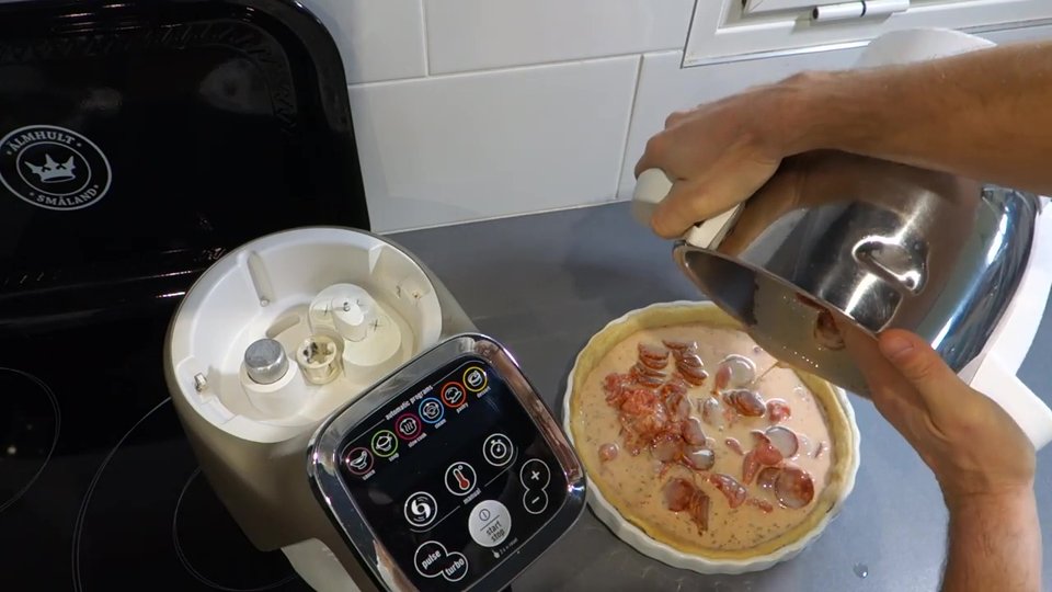 Verser le mélange dans un plat