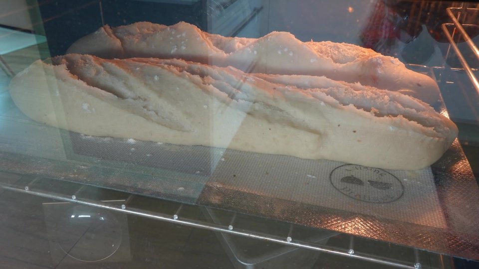 Baguettes moelleuses au Companion pr^tes à être enfournées