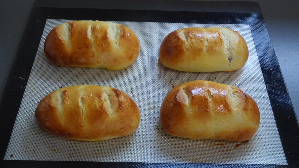 Pains briochés au chocolat pitch dorés réalisés au Companion