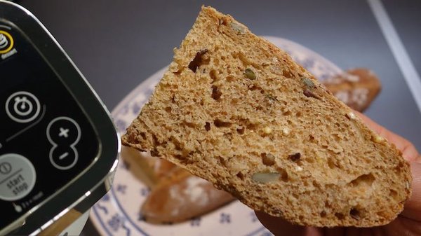 Pain aux graines bio au Companion