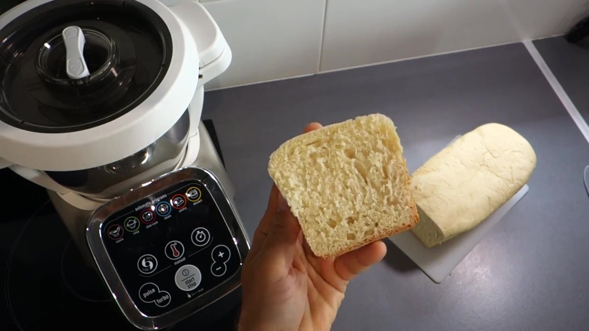 Pain de mie maison au Companion avec mie moelleuse et aérée.