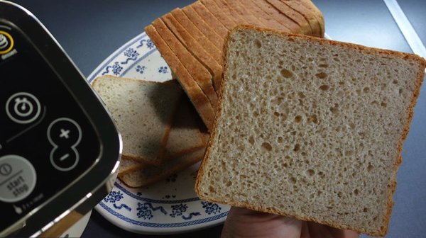 Pain de mie semi-complet châtaigne