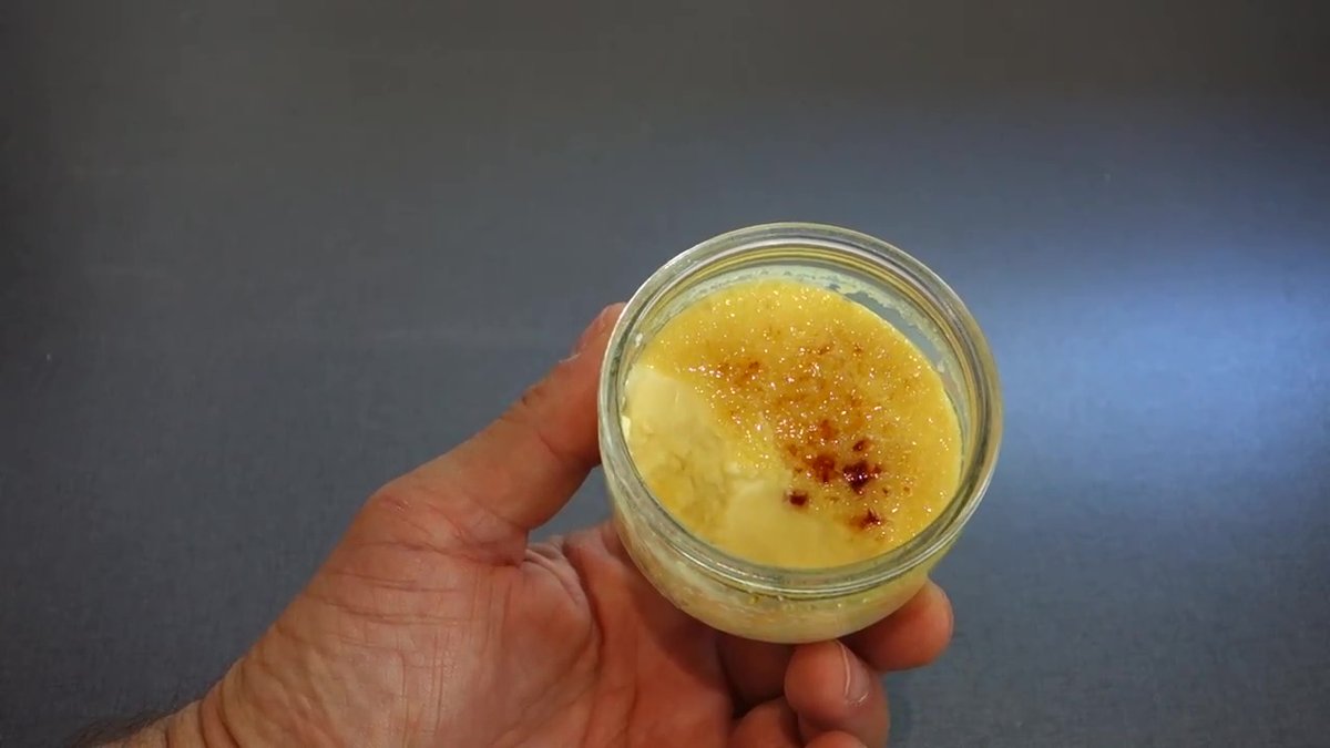 Crèmes brûlées au caramel doré croustillanttes et crémeuses au Companion